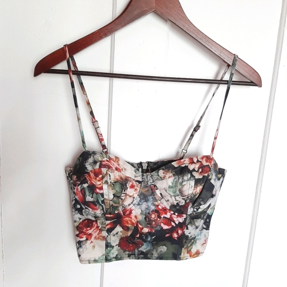 Topshop Tops - 🌹Topshop Floral Bustier Crop Top